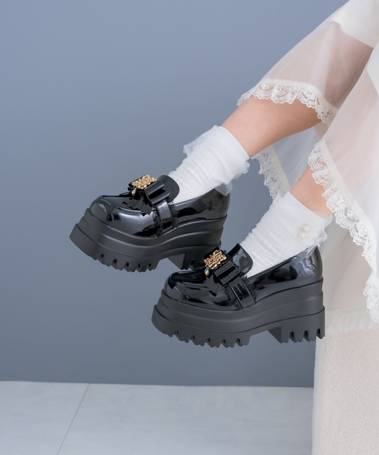 モノグラムリボン厚底ローファー | Rlab store