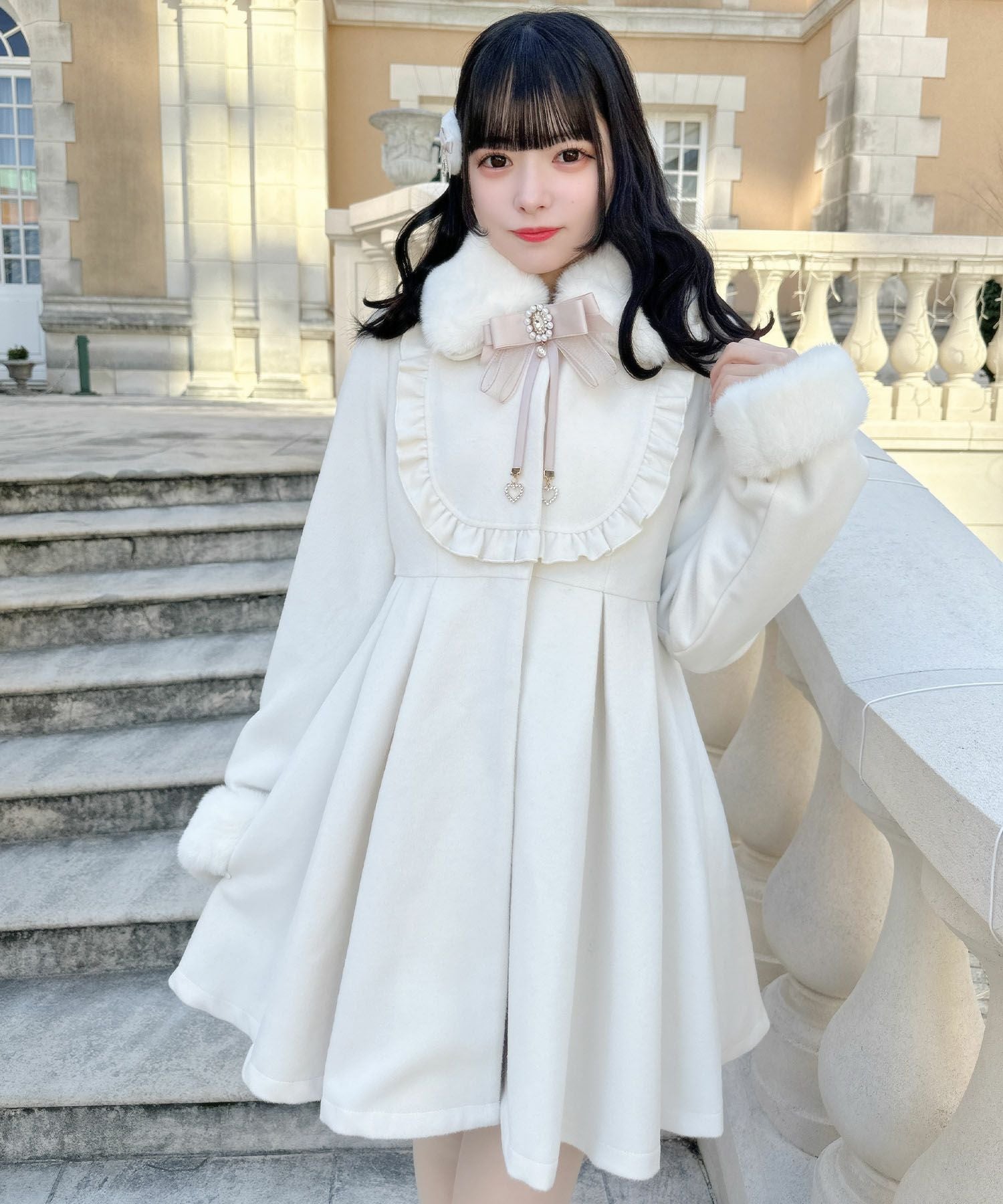 ブローチ付ドーリーコート | Rlab store