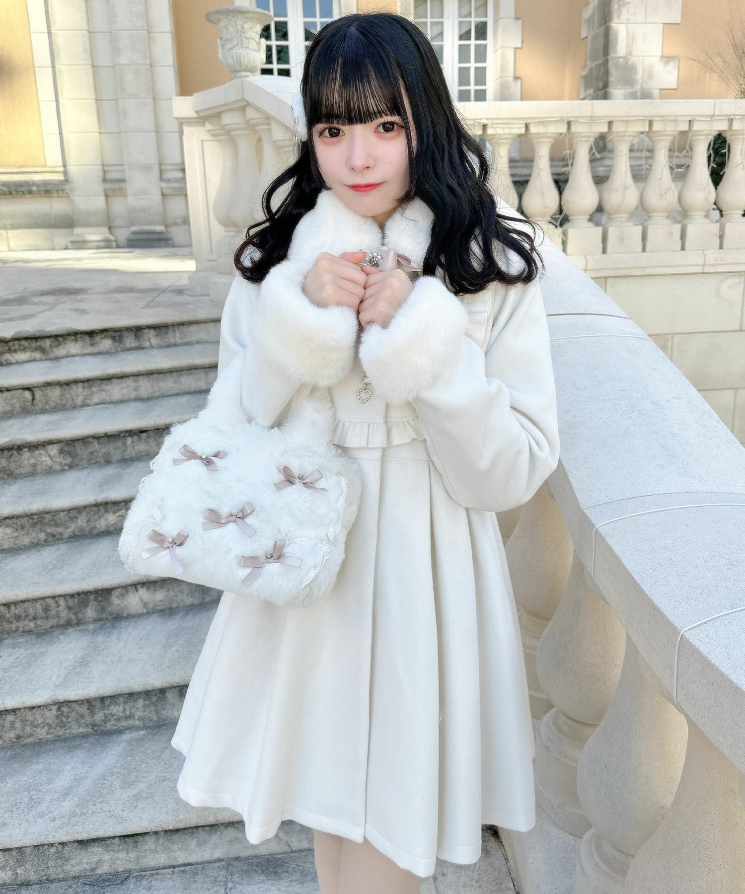 ブローチ付ドーリーコート | Rlab store