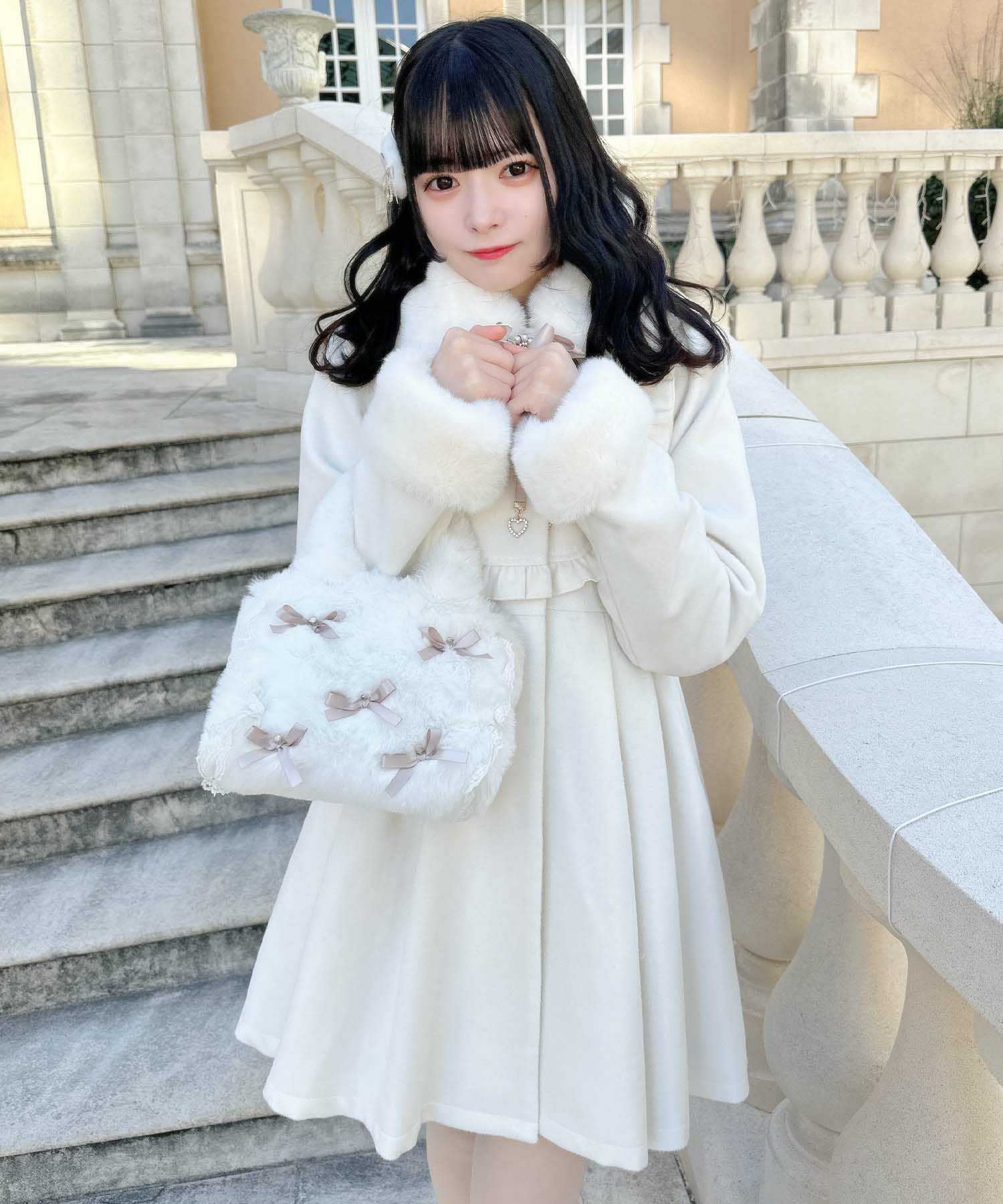 ブローチ付ドーリーコート | Rlab store