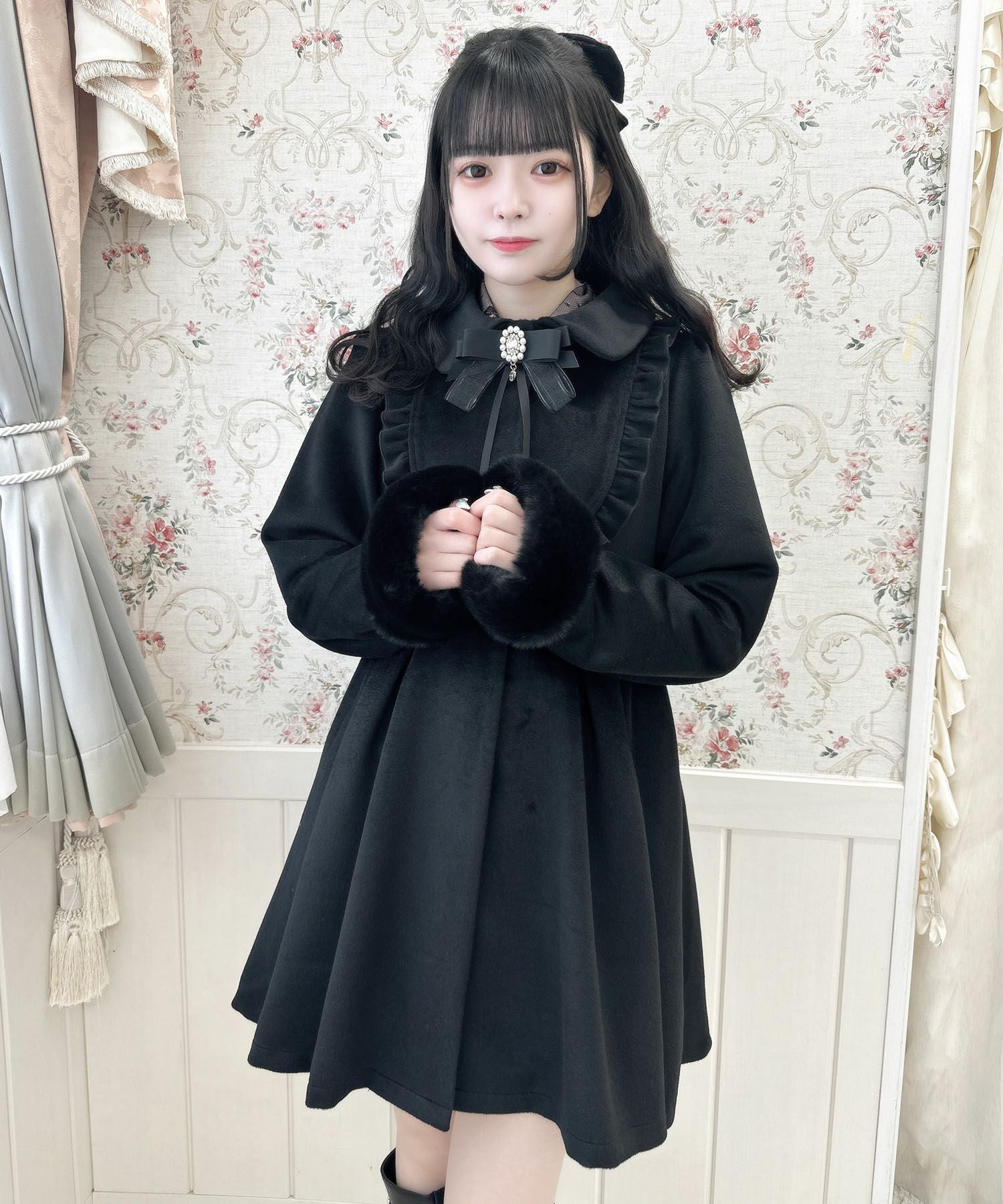 ブローチ付ドーリーコート | Rlab store