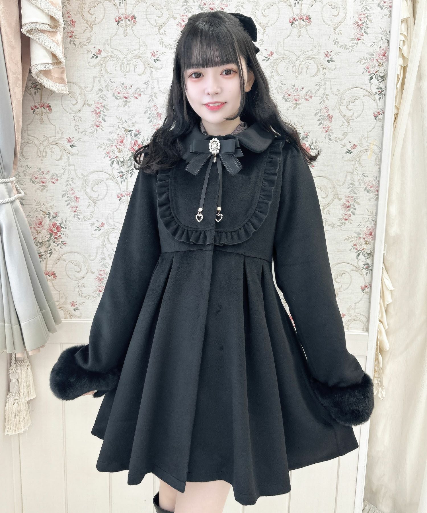 ブローチ付ドーリーコート | Rlab store