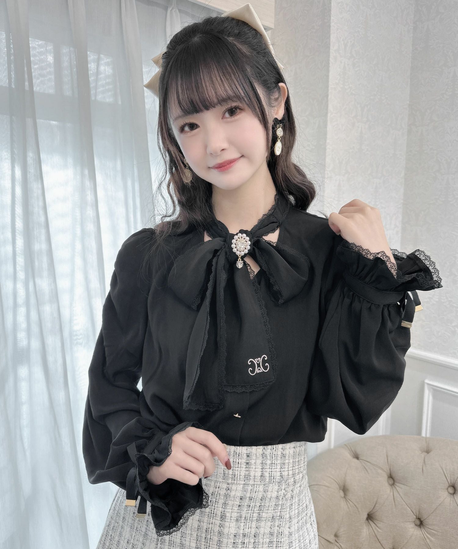 ボウタイ刺繍入りブラウス | Rlab store