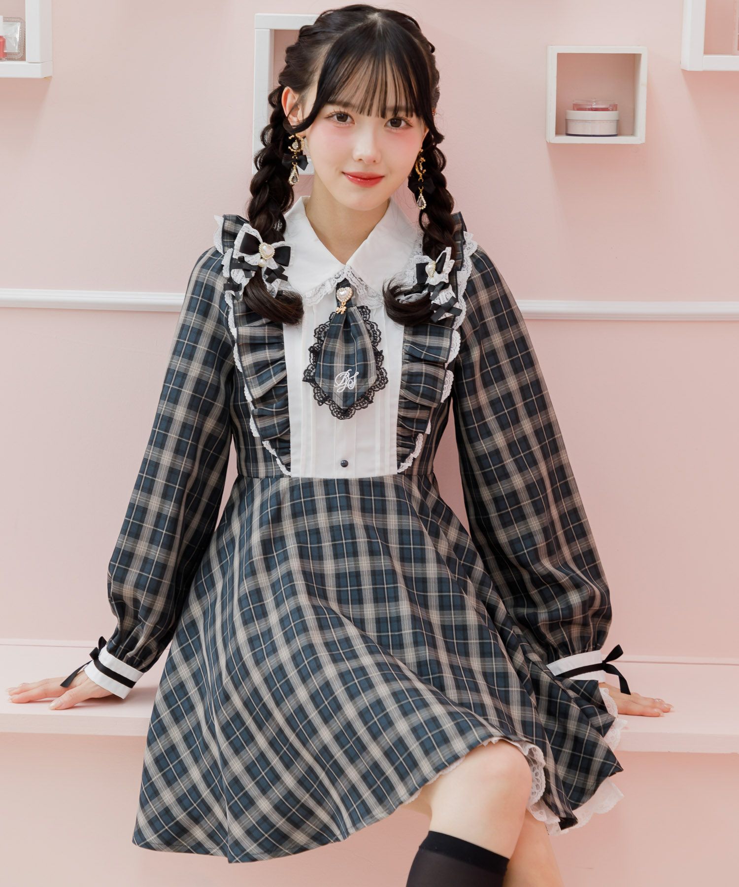 ロゴ入りネクタイ付きスリーブデザインワンピース | Rlab store