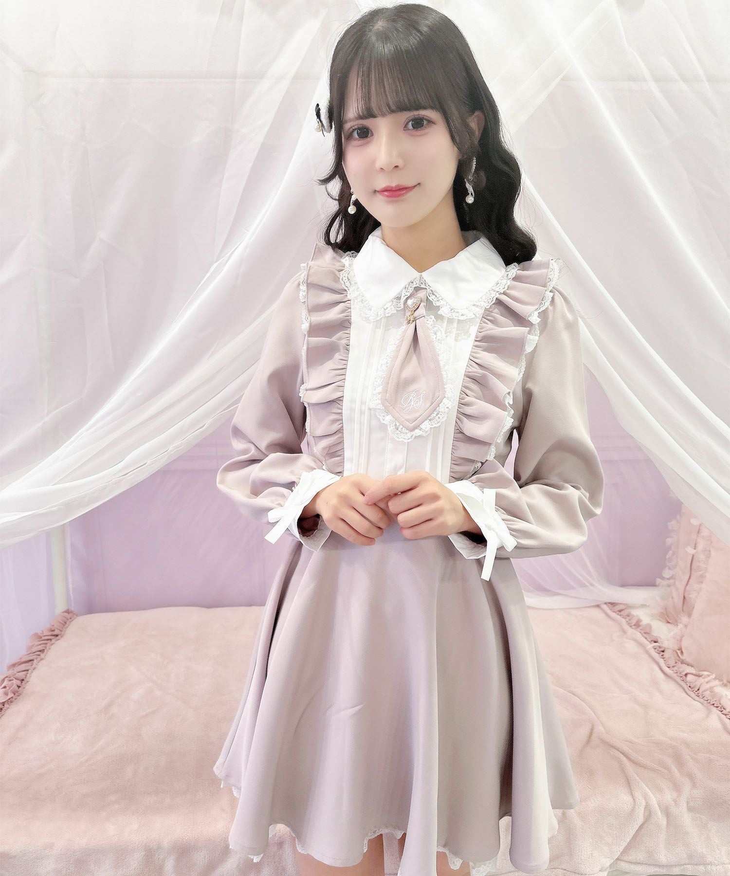 ロゴ入りネクタイ付きスリーブデザインワンピース | Rlab store