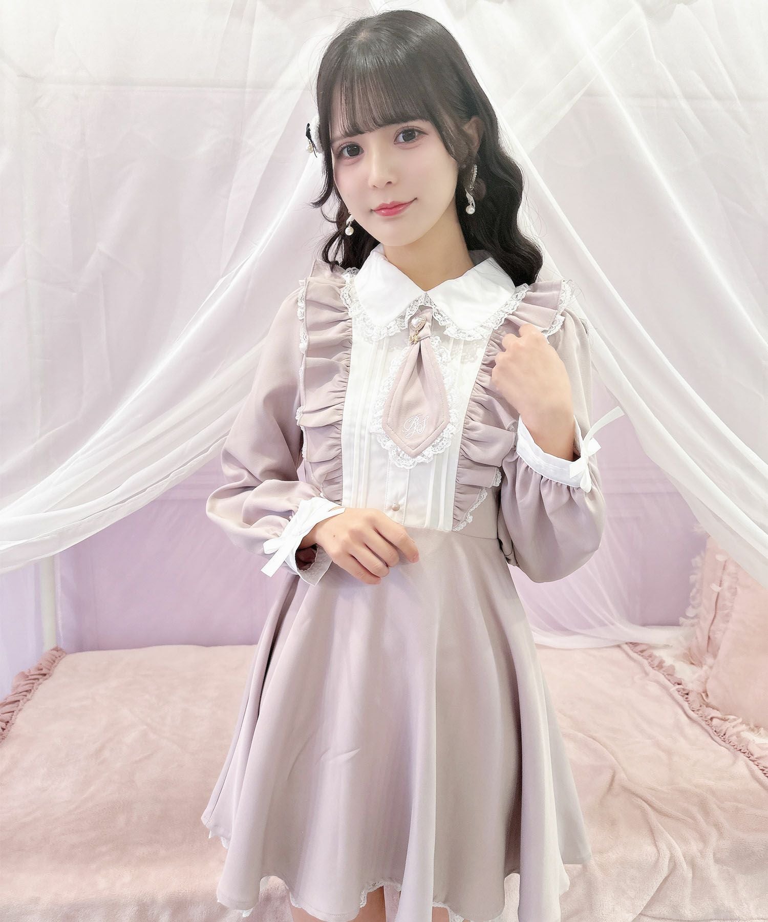 ロゴ入りネクタイ付きスリーブデザインワンピース | Rlab store