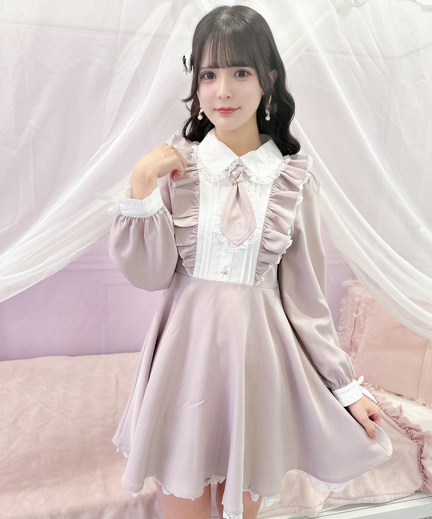 ロゴ入りネクタイ付きスリーブデザインワンピース | Rlab store