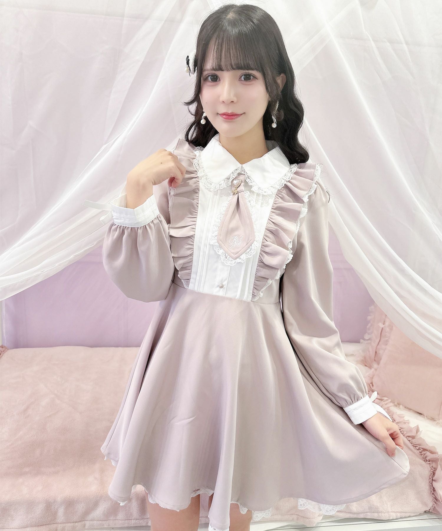 ロゴ入りネクタイ付きスリーブデザインワンピース | Rlab store