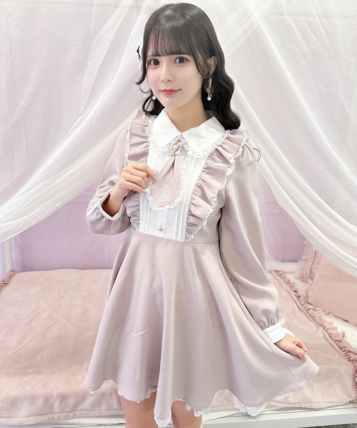 ロゴ入りネクタイ付きスリーブデザインワンピース | Rlab store
