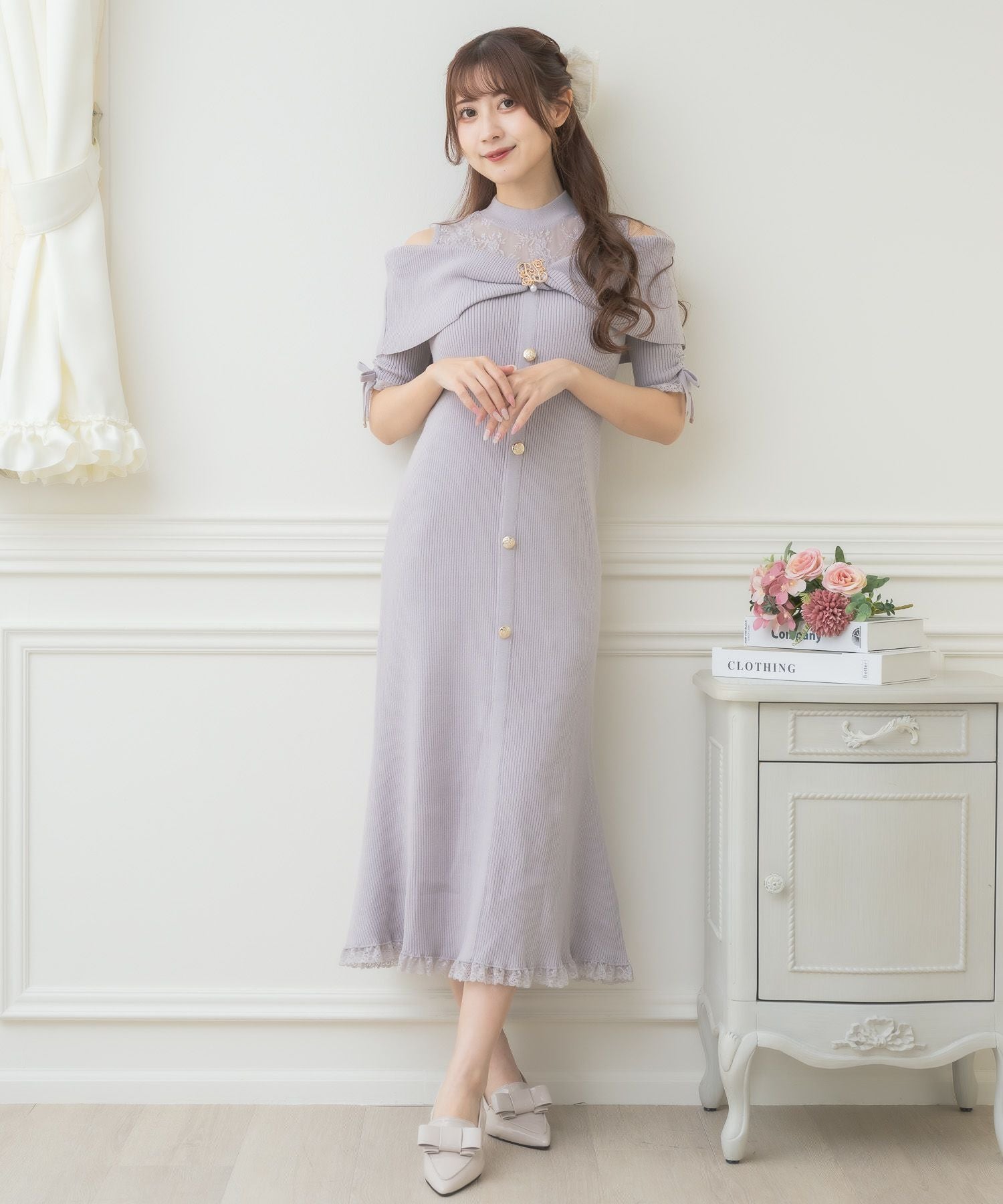 肩開きツイストリボンニットワンピース | Rlab store