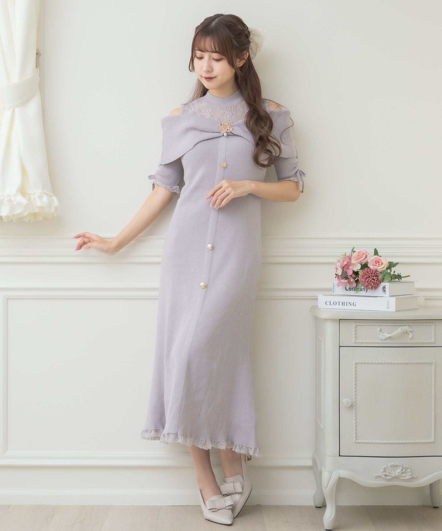 肩開きツイストリボンニットワンピース | Rlab store