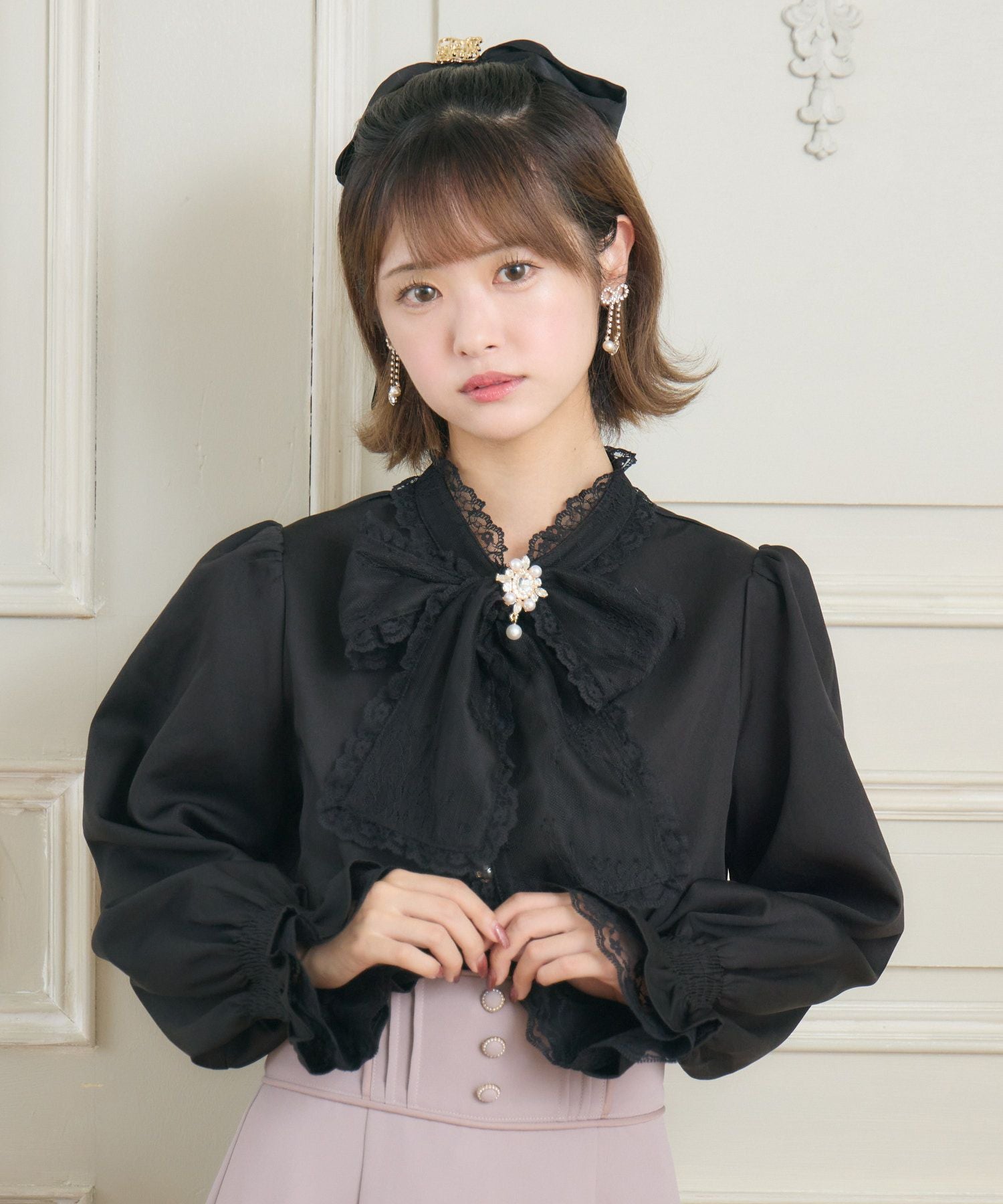 レースボウタイブラウス 売り切れました。ボウタイブラウス☆KORET 