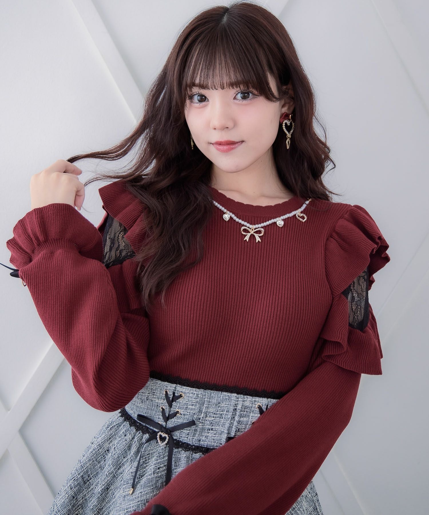 ネックレス付肩ボリュームフリルニットトップス | Rlab store