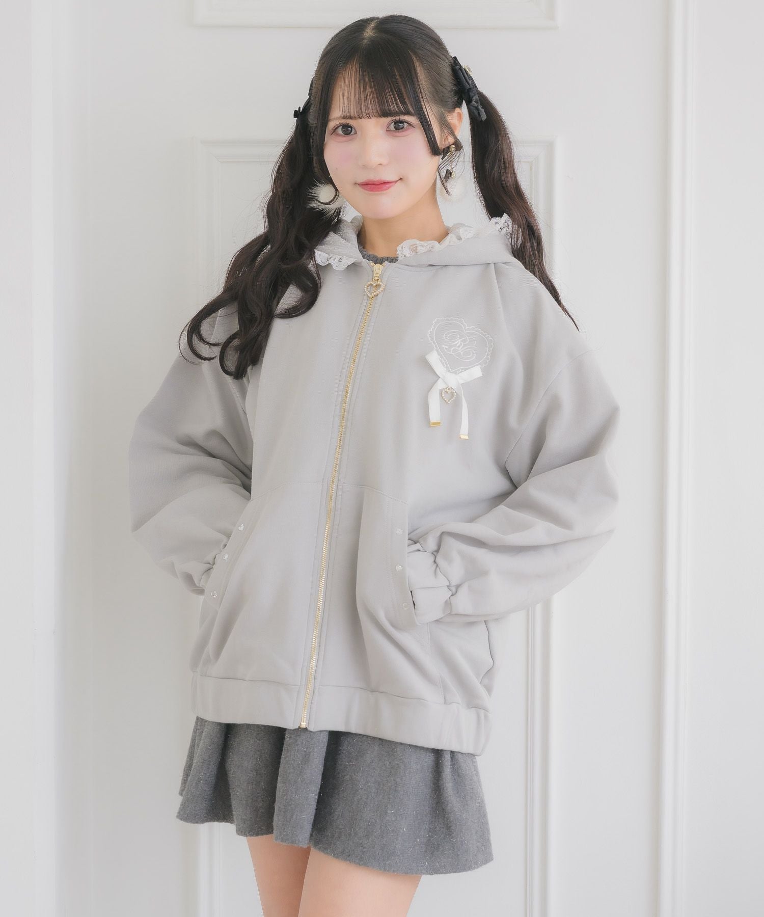 あ*様 mari'srock マリズロック うさ耳 パーカー グレー L あ*様 mari'srock マリズロック うさ耳 パーカー グレー Lの通販はau
