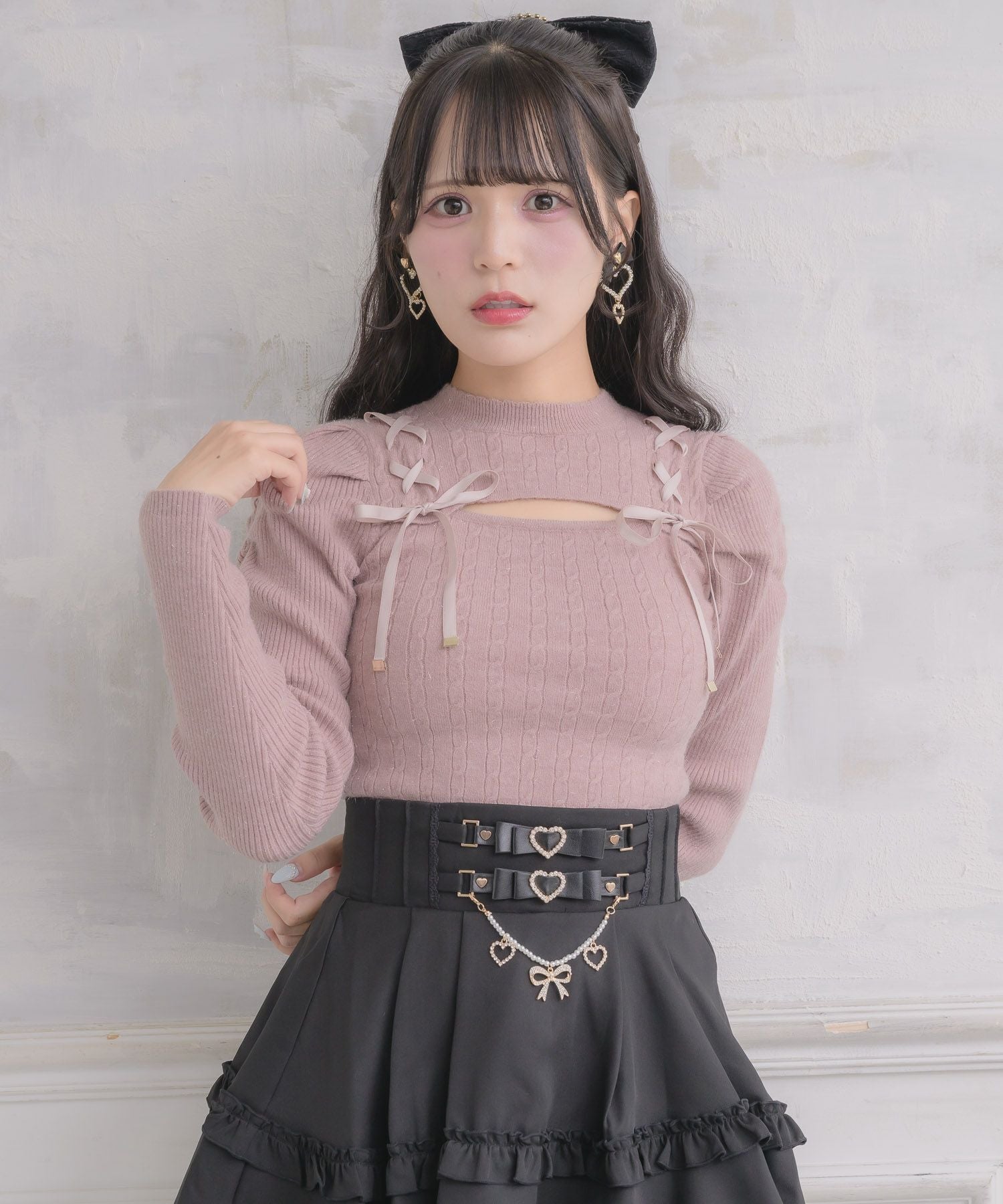 レースアップデコルテ開きケーブルニットトップス | Rlab store