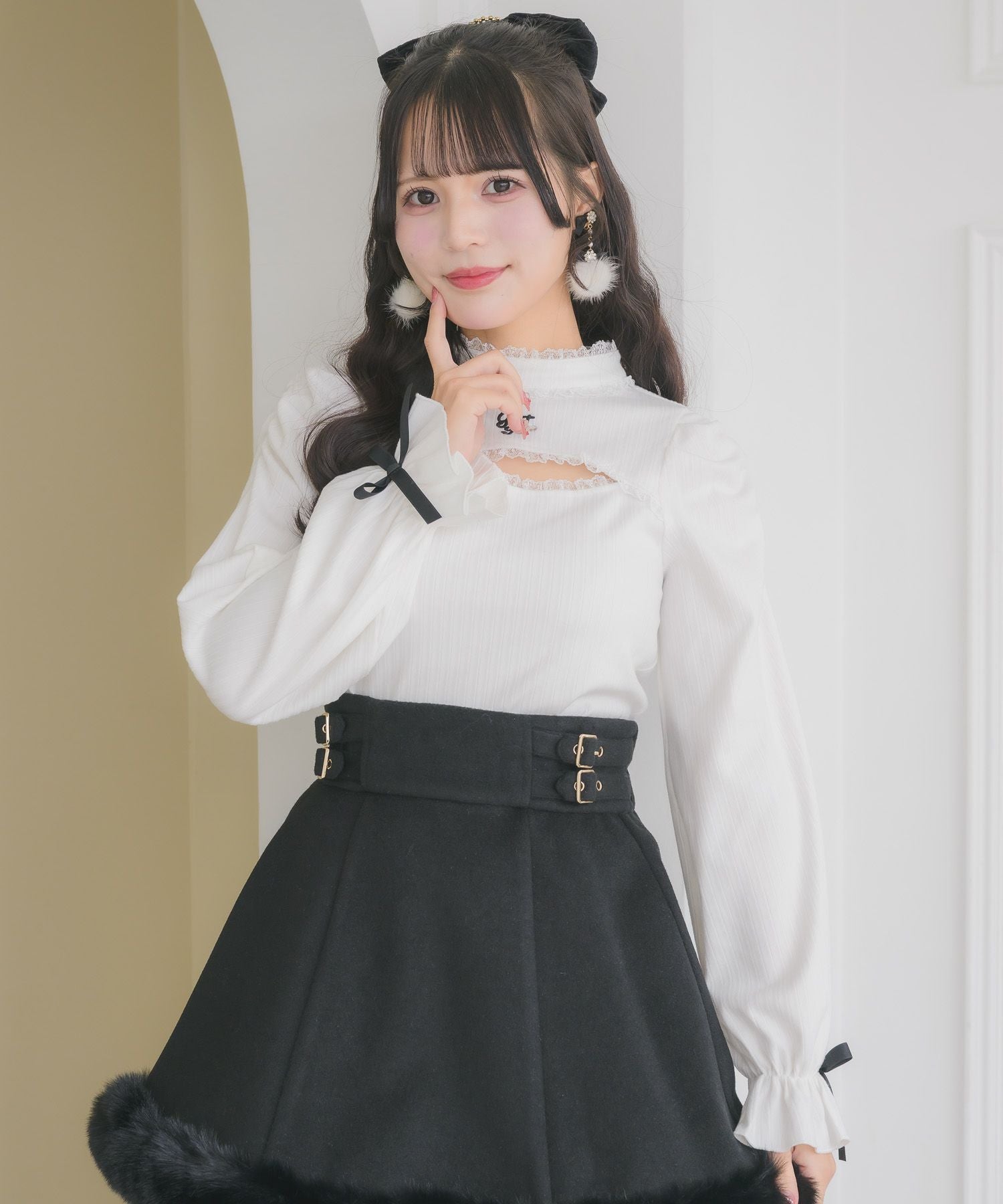 ロゴ刺繍デコルテ開きリブTOPS | Rlab store