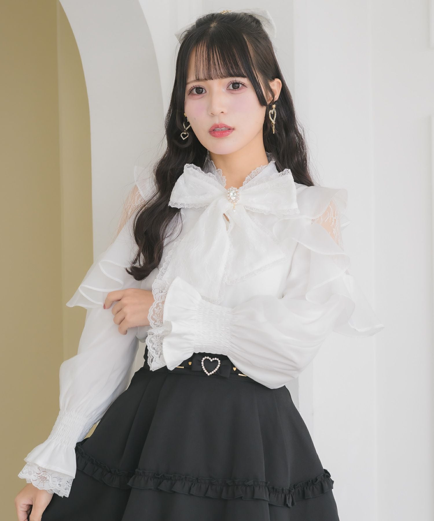 ボウタイリボンラッフルブラウス | Rlab store