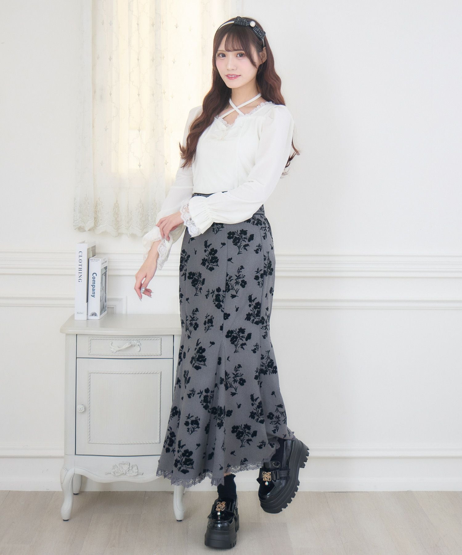 花柄フロッキーフレアスカート　ブラック　チャコール　40 洗える】オーガンジーフロッキー花柄スカート(ミモレ丈スカート