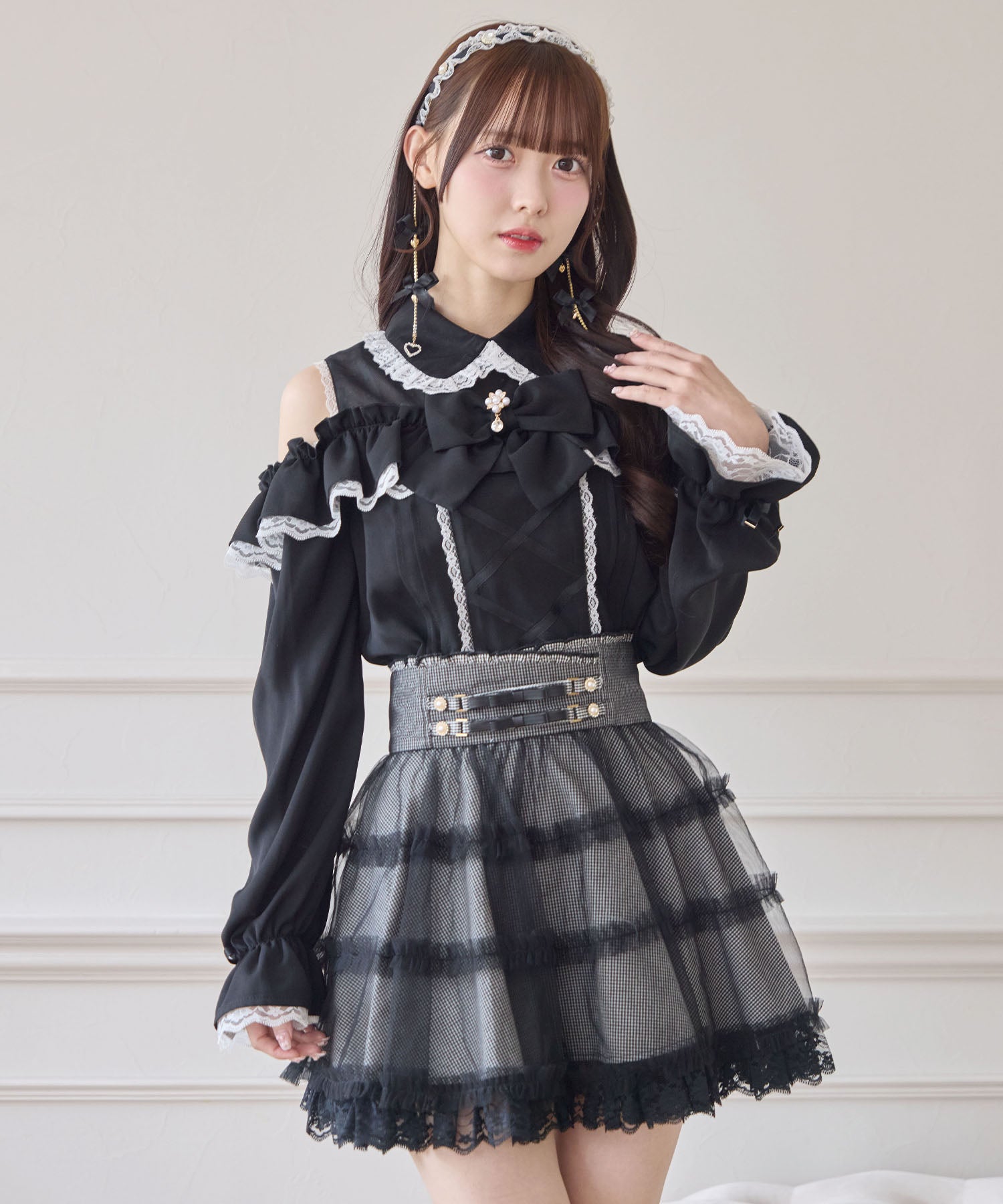 フロントレースアップ肩開きブラウス | Rlab store
