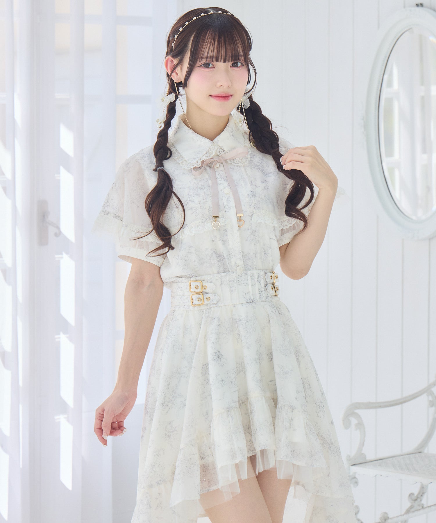 一部カラーのみ通常発送》レースフリルケープブラウス | Rlab store