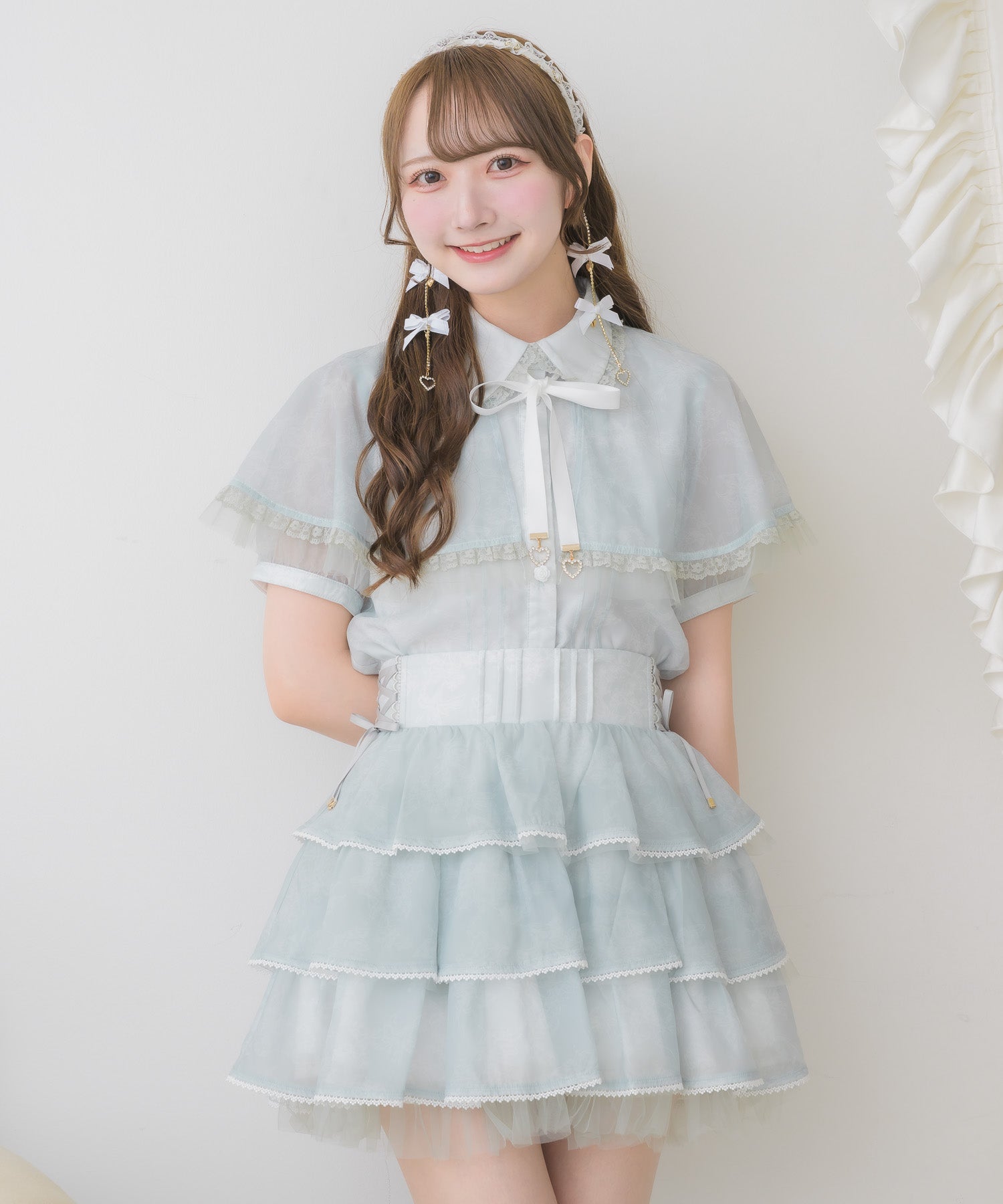 一部カラーのみ通常発送》レースフリルケープブラウス | Rlab store