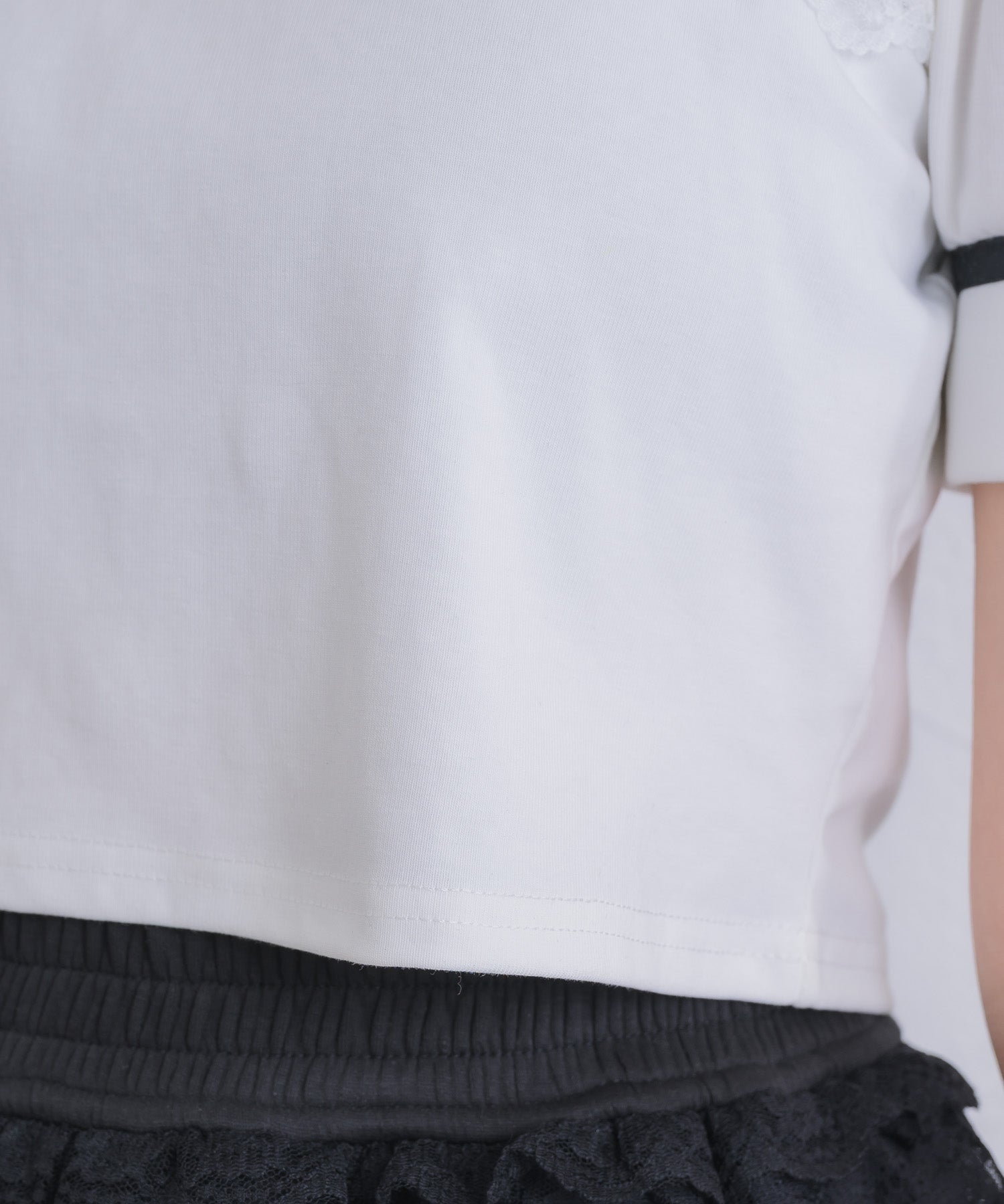 ボリューム袖レースデザインTシャツ | Rlab store