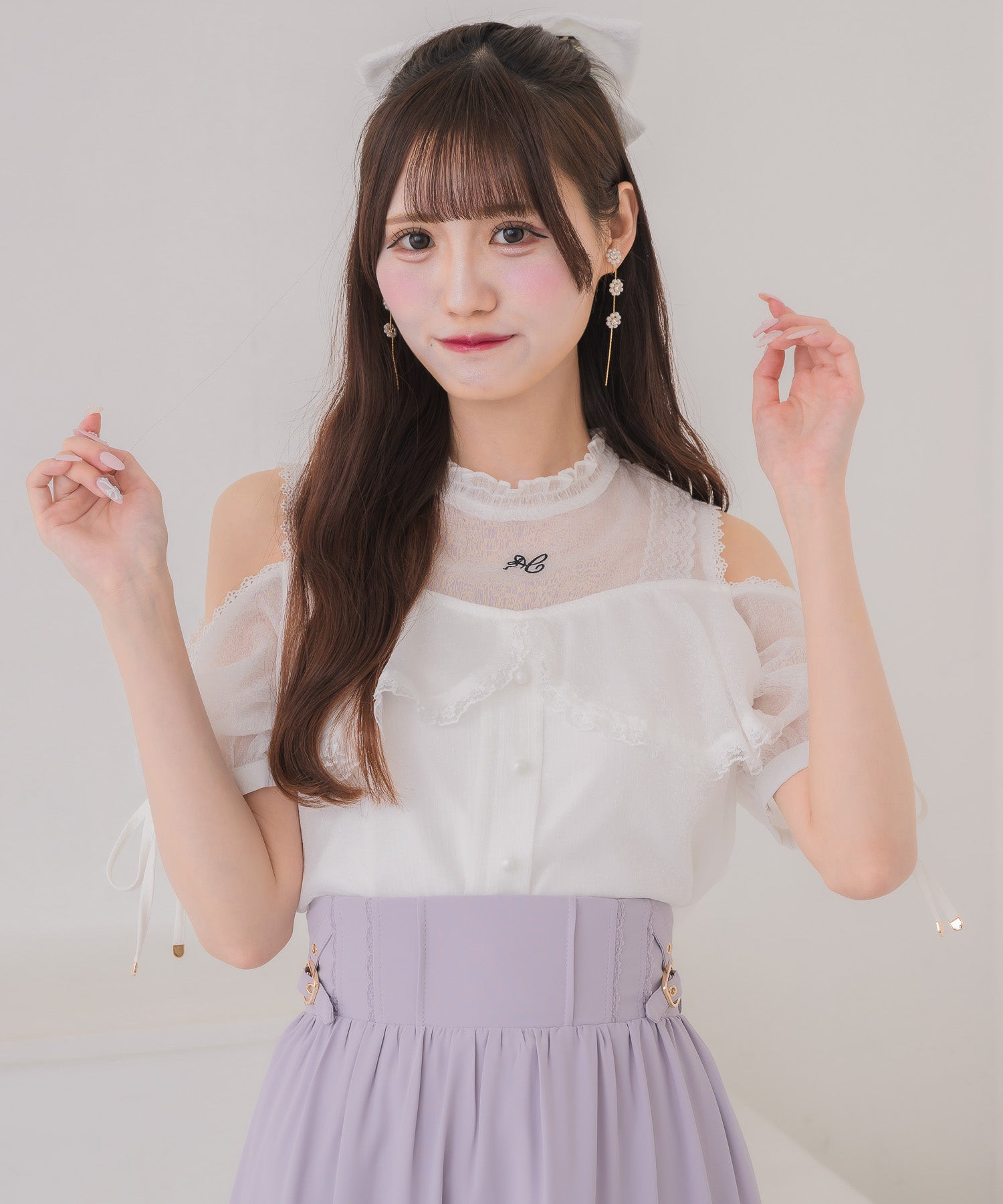 肩開きフリルブラウス | Rlab store