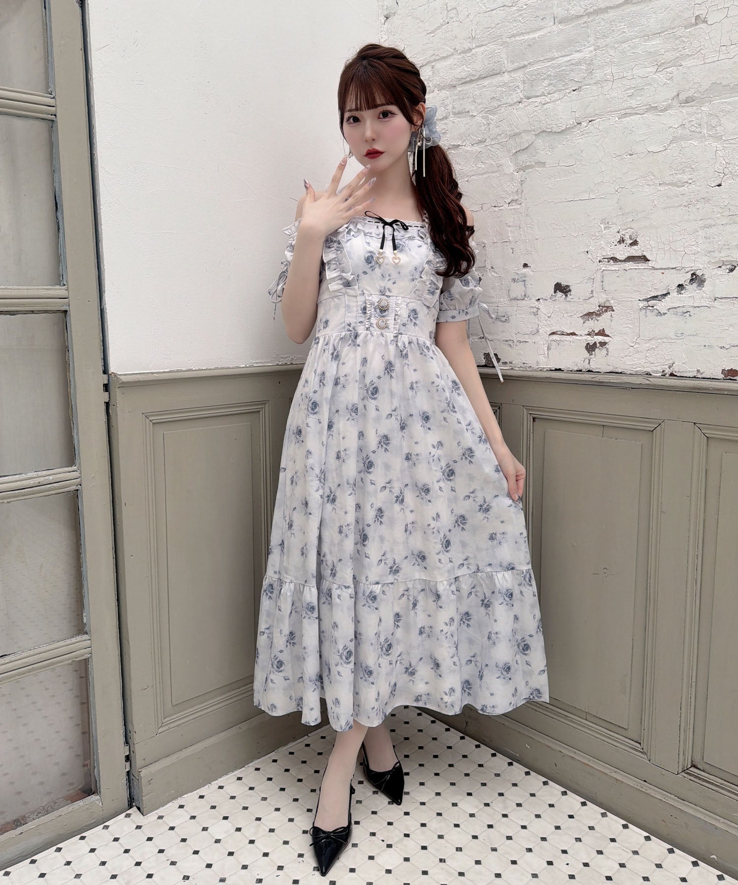 【未使用完売商品】 Lulumerry フリルローズビキニ　ホワイト ローズプリントオフショルフリルワンピース | Rlab store