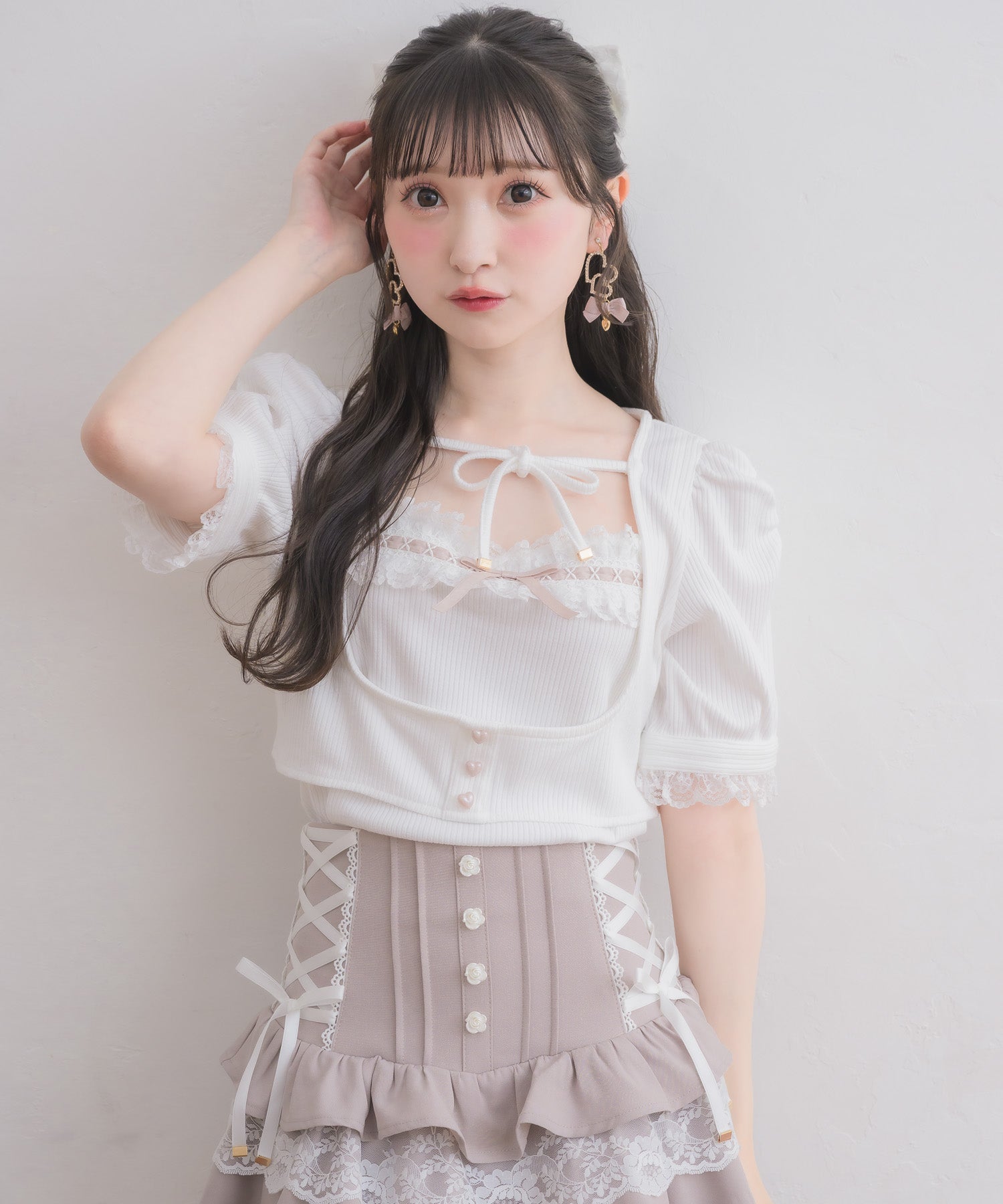 希少 B.P.N チョーカー付 肩出し 切りっぱなし 長袖シャツ 予約限定|SHOPPER PRESENT》チョーカー付きカットアンサンブル | Rlab